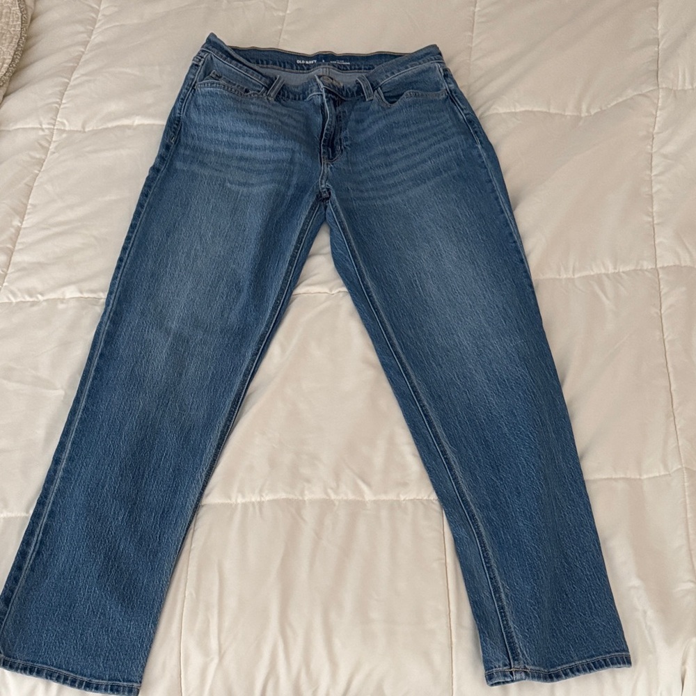 Old Navy Women's Boyfriend Jeans in Medium Blue Wash